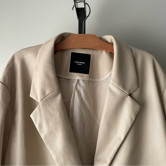 Vero Moda Curve Blazer Jacket Cream Plus Size 20 - Picture 4 of 8